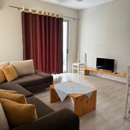 סרנדה Violet'S Boutique Apartments מראה חיצוני תמונה
