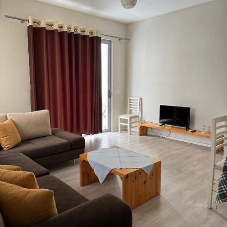 סרנדה Violet'S Boutique Apartments מראה חיצוני תמונה