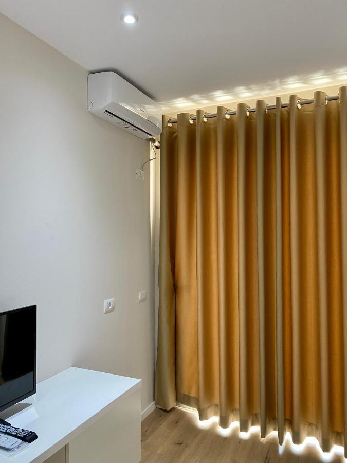 סרנדה Violet'S Boutique Apartments מראה חיצוני תמונה