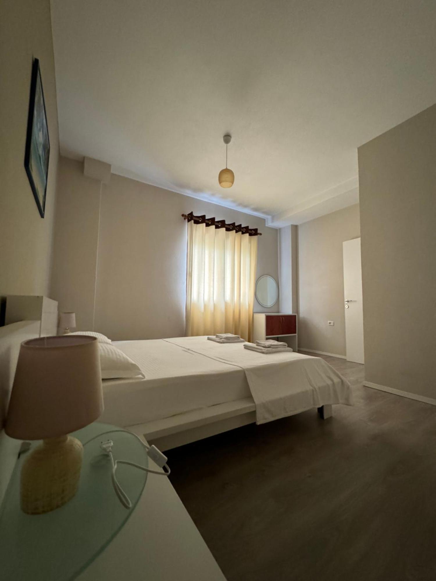 סרנדה Violet'S Boutique Apartments מראה חיצוני תמונה
