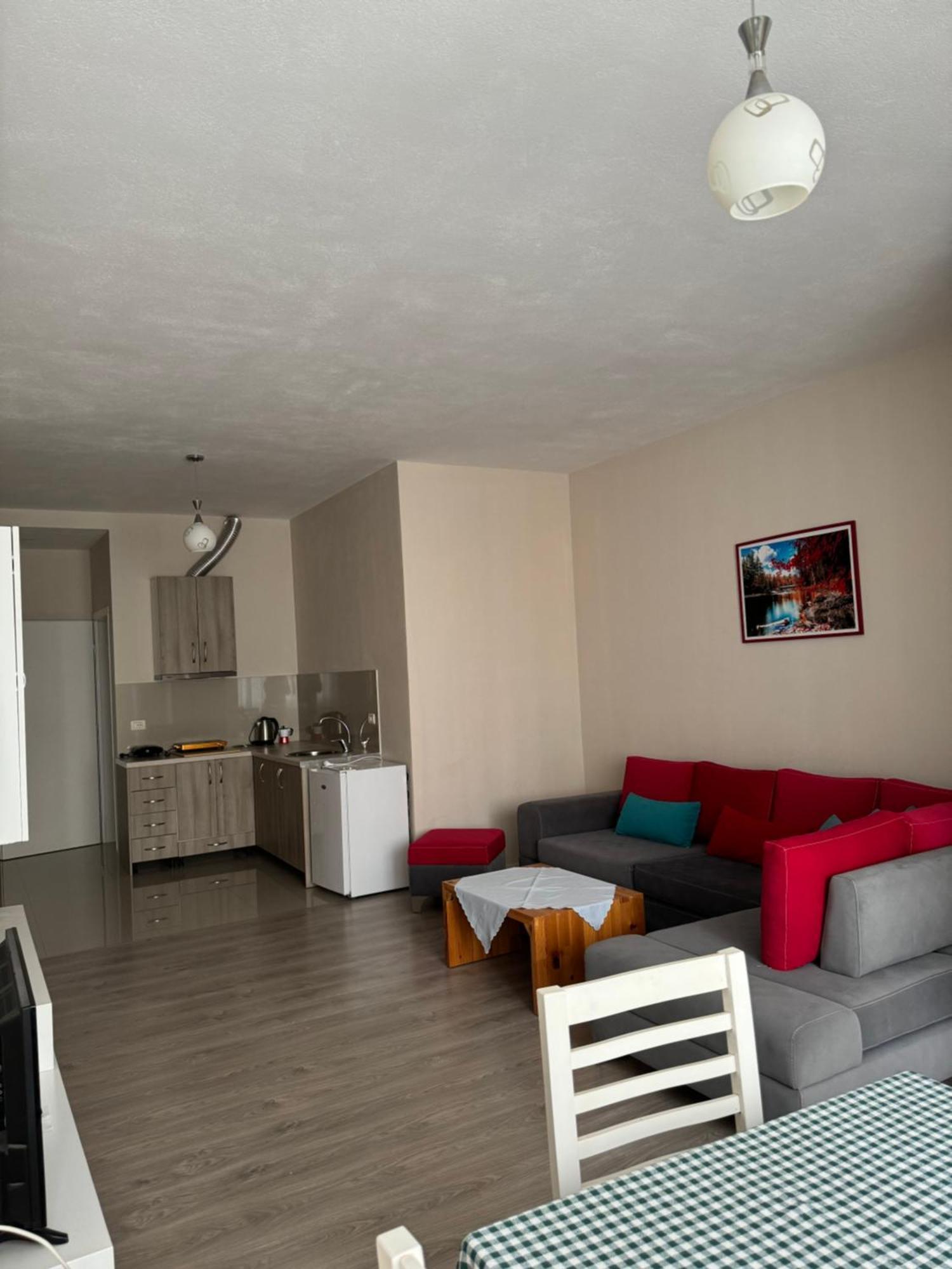 סרנדה Violet'S Boutique Apartments מראה חיצוני תמונה