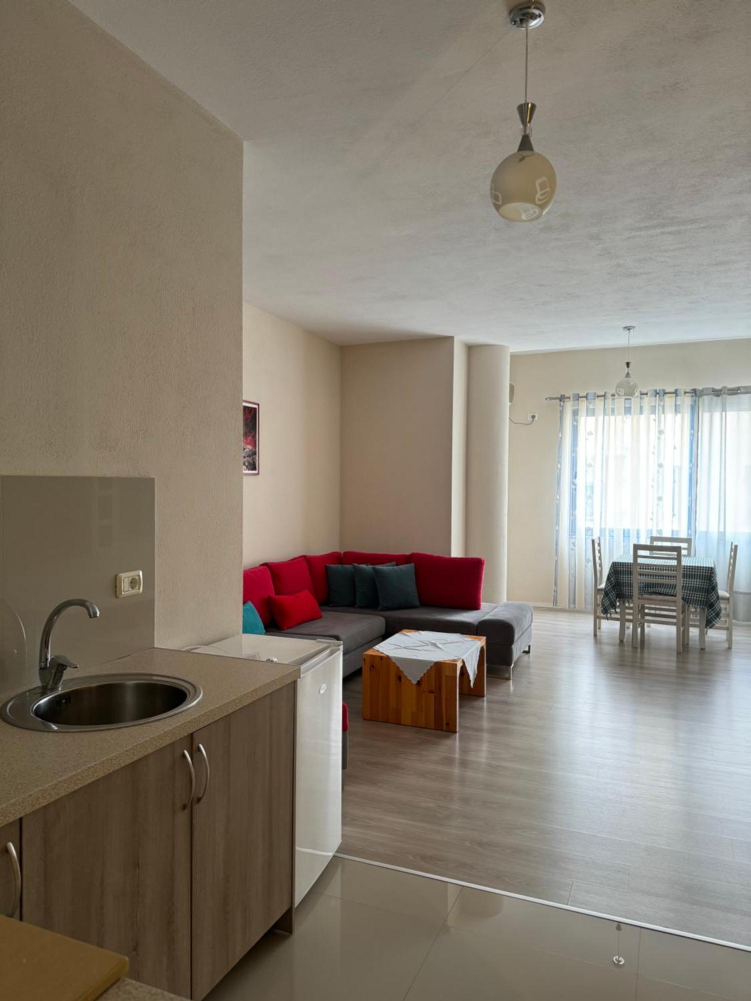 סרנדה Violet'S Boutique Apartments מראה חיצוני תמונה