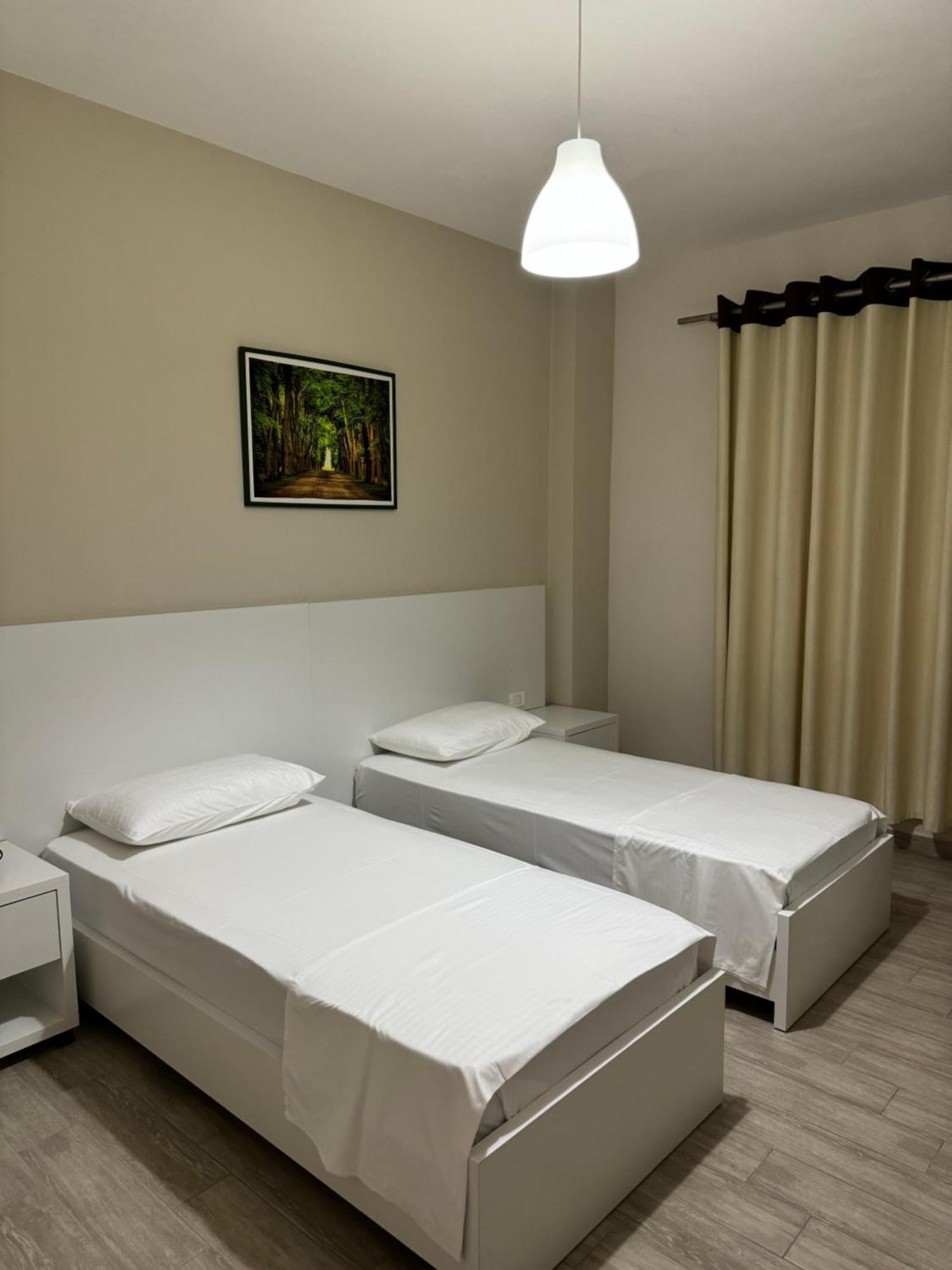 סרנדה Violet'S Boutique Apartments מראה חיצוני תמונה