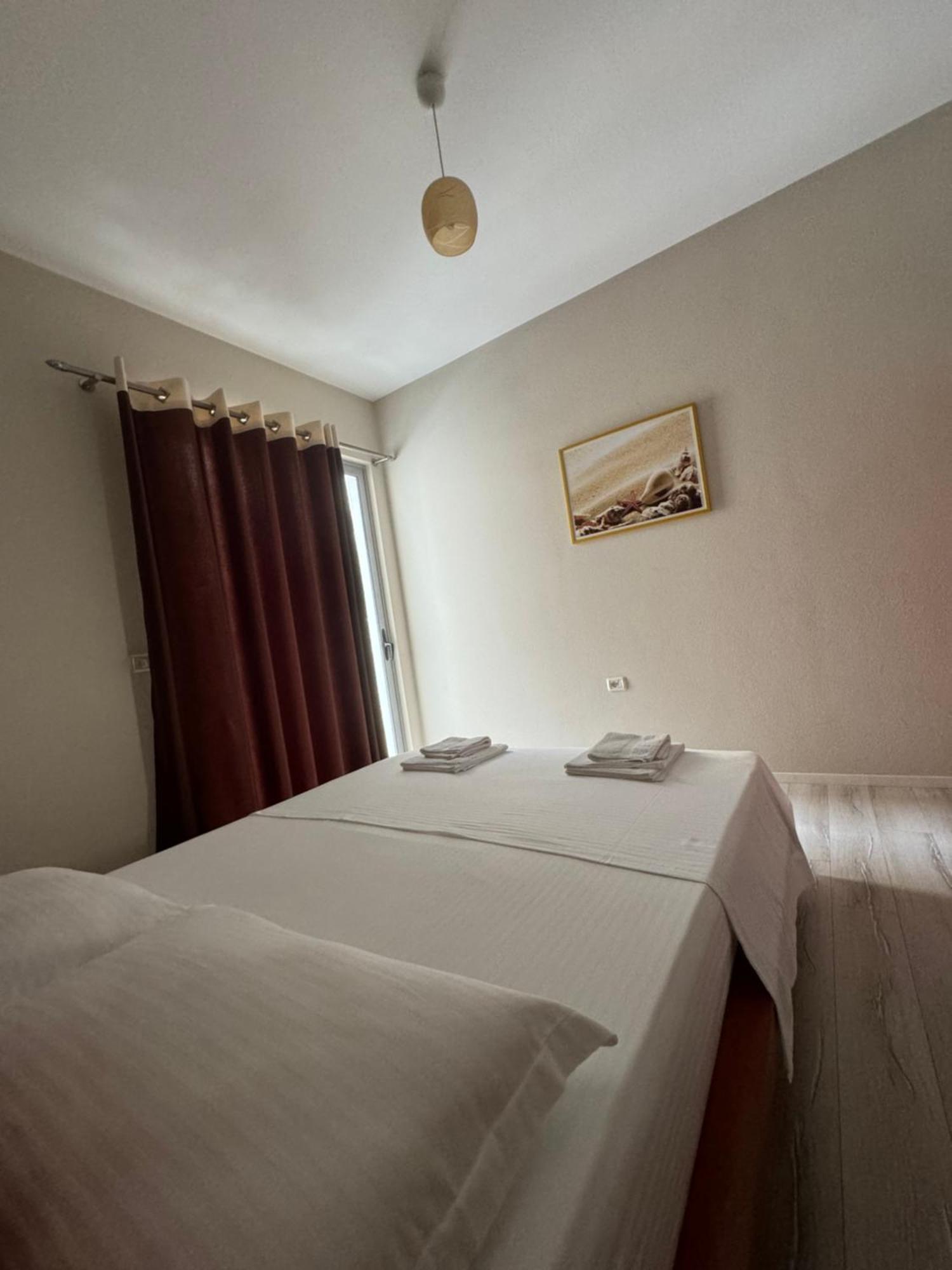 סרנדה Violet'S Boutique Apartments מראה חיצוני תמונה
