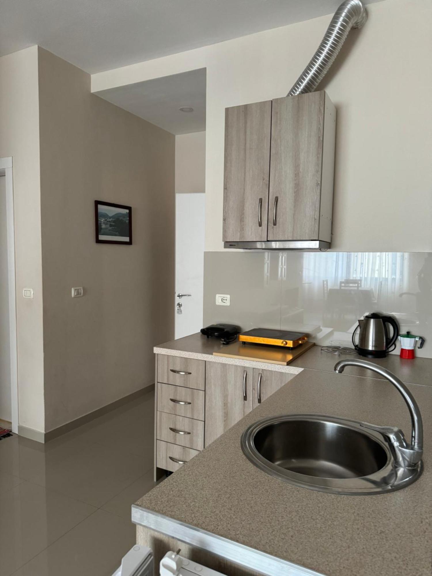 סרנדה Violet'S Boutique Apartments מראה חיצוני תמונה