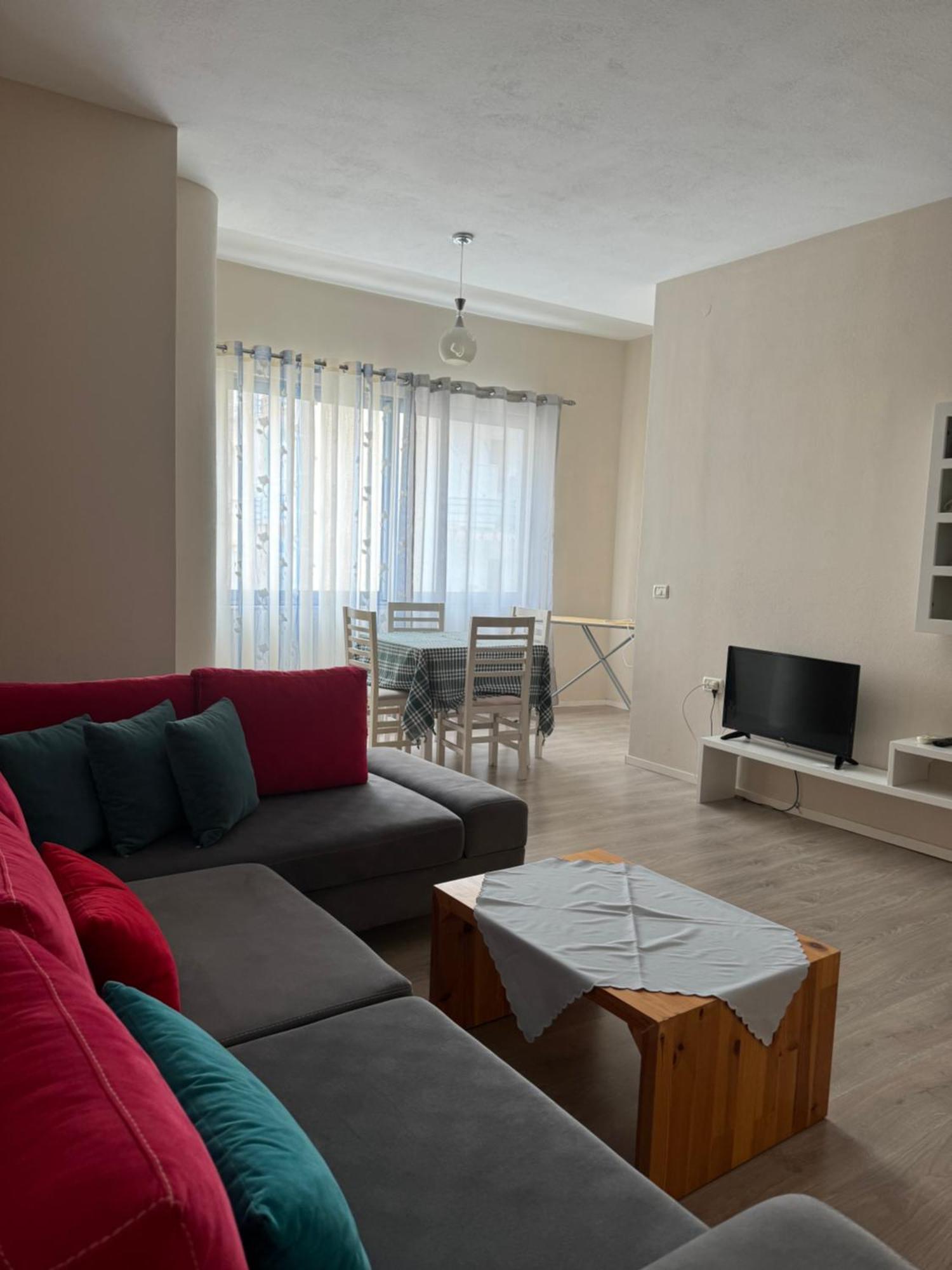 סרנדה Violet'S Boutique Apartments מראה חיצוני תמונה