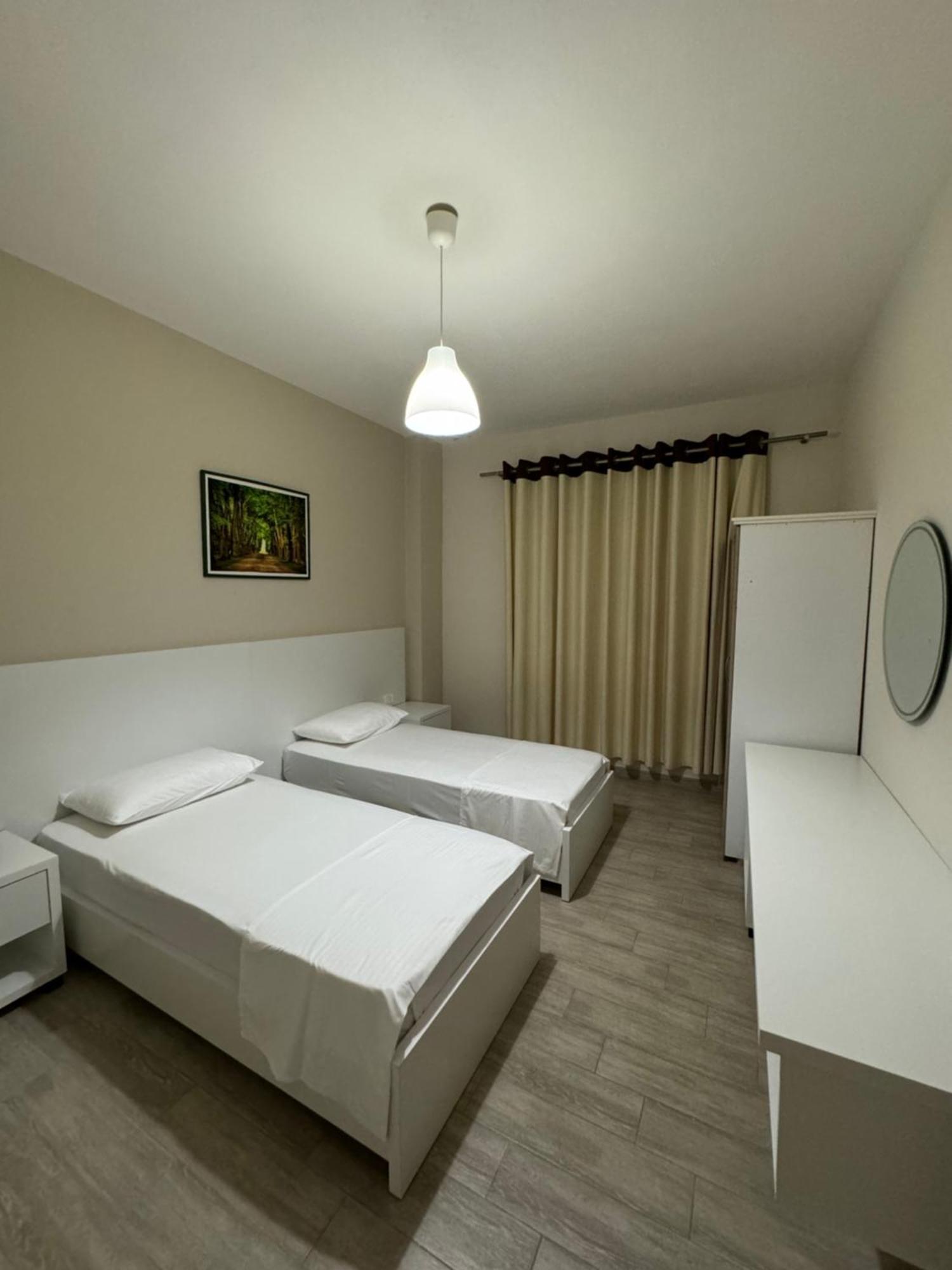 סרנדה Violet'S Boutique Apartments מראה חיצוני תמונה