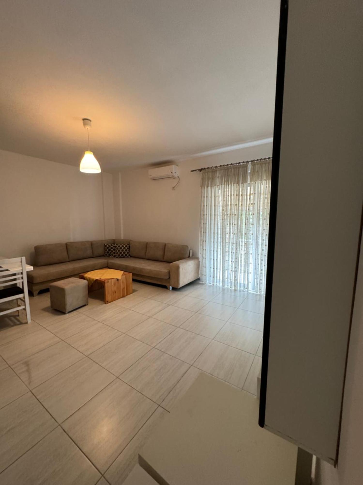 סרנדה Violet'S Boutique Apartments מראה חיצוני תמונה
