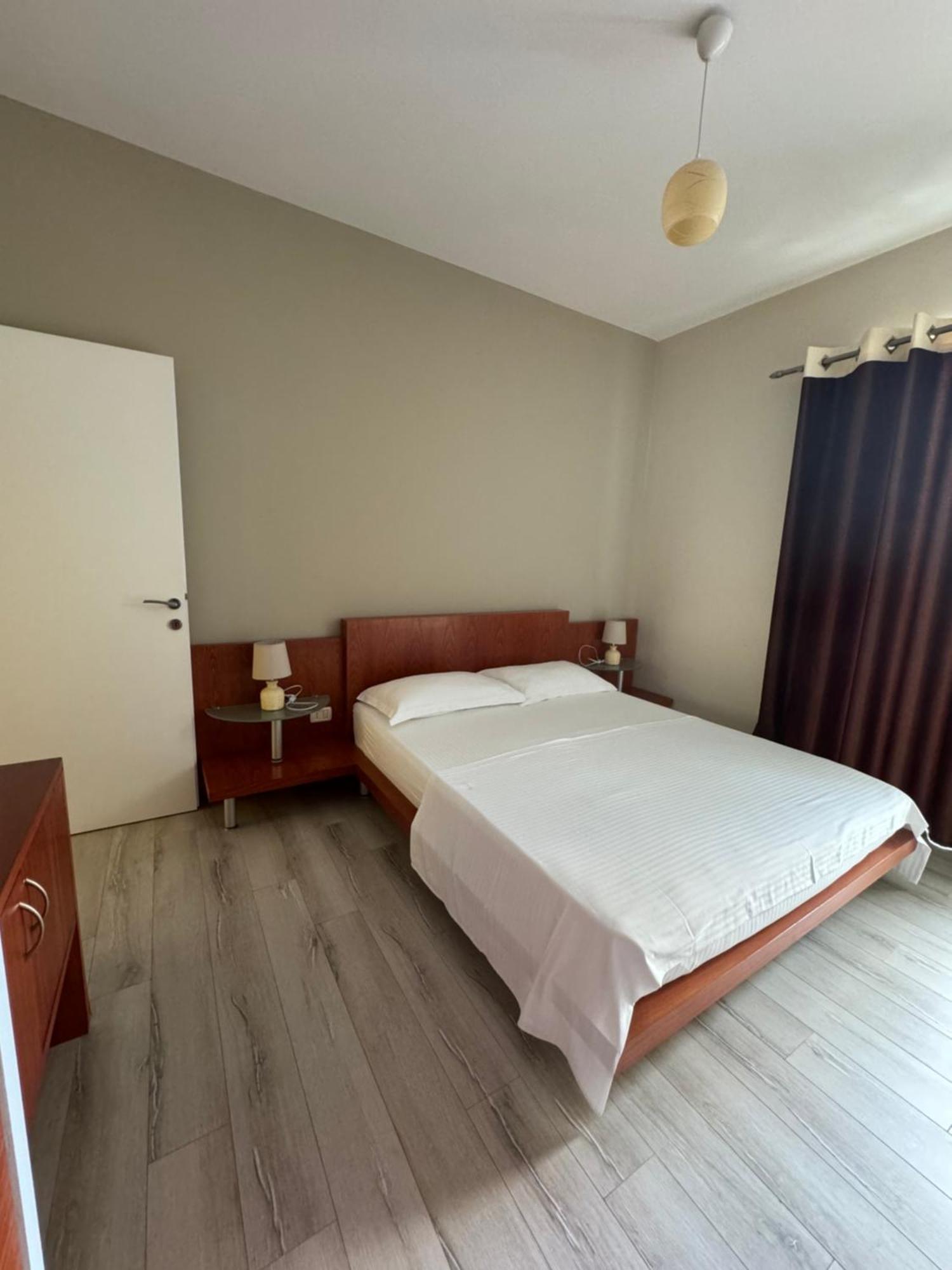 סרנדה Violet'S Boutique Apartments מראה חיצוני תמונה