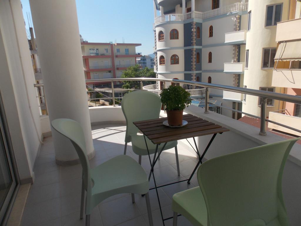 סרנדה Violet'S Boutique Apartments מראה חיצוני תמונה